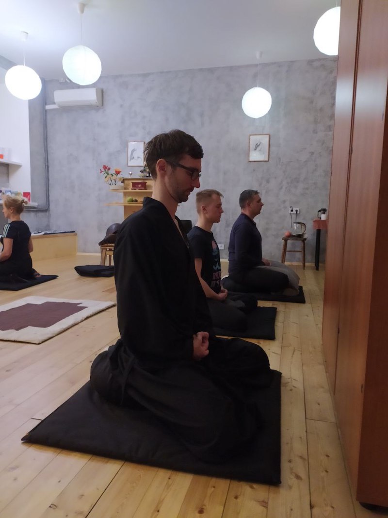 Лекция о научных исследованиях о пользе дзадзен в Москве